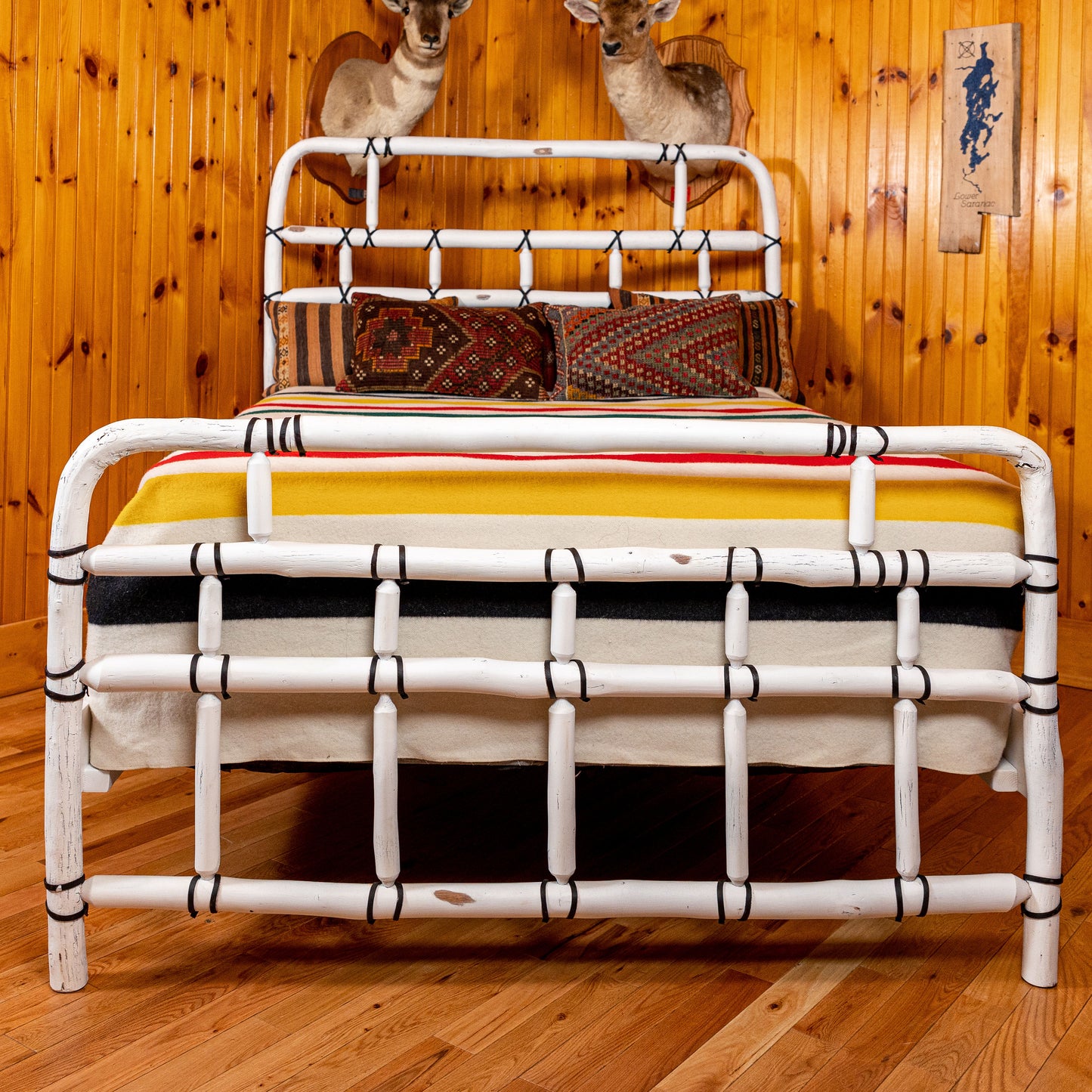 Round Up Bed White