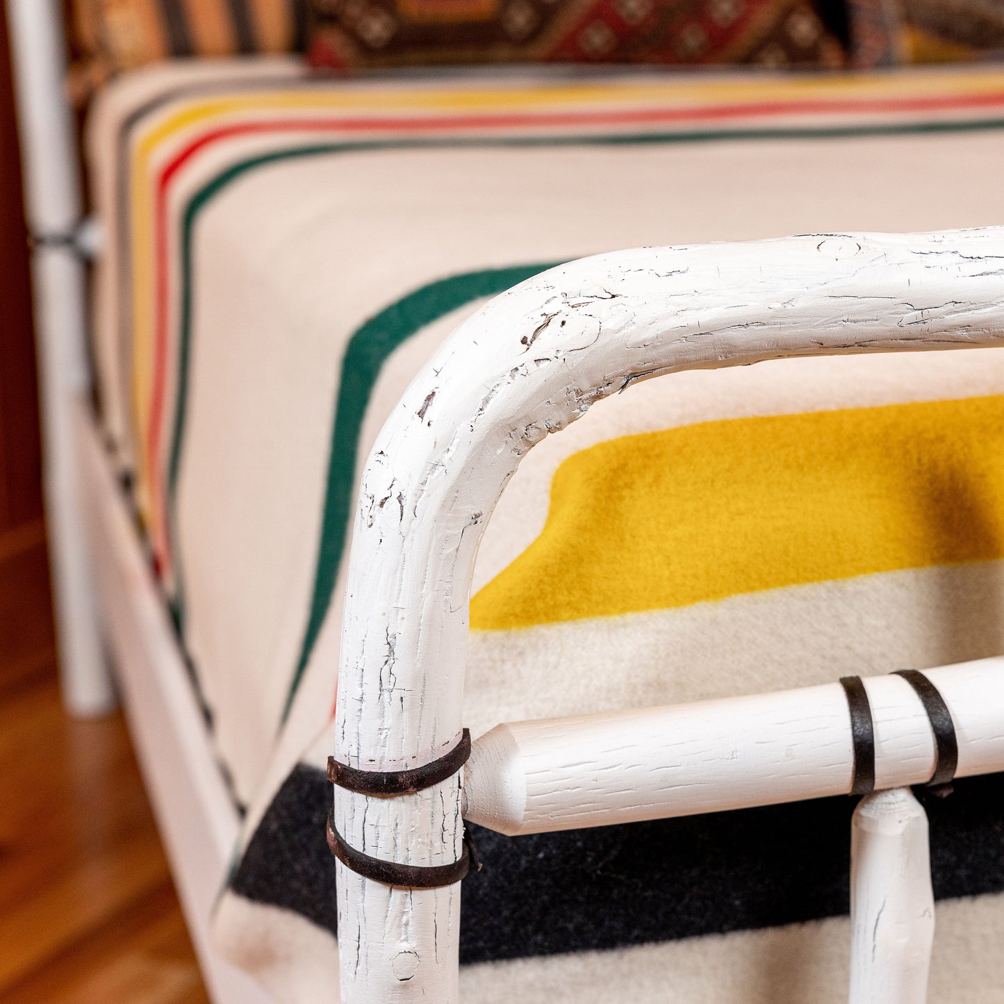 Round Up Bed White