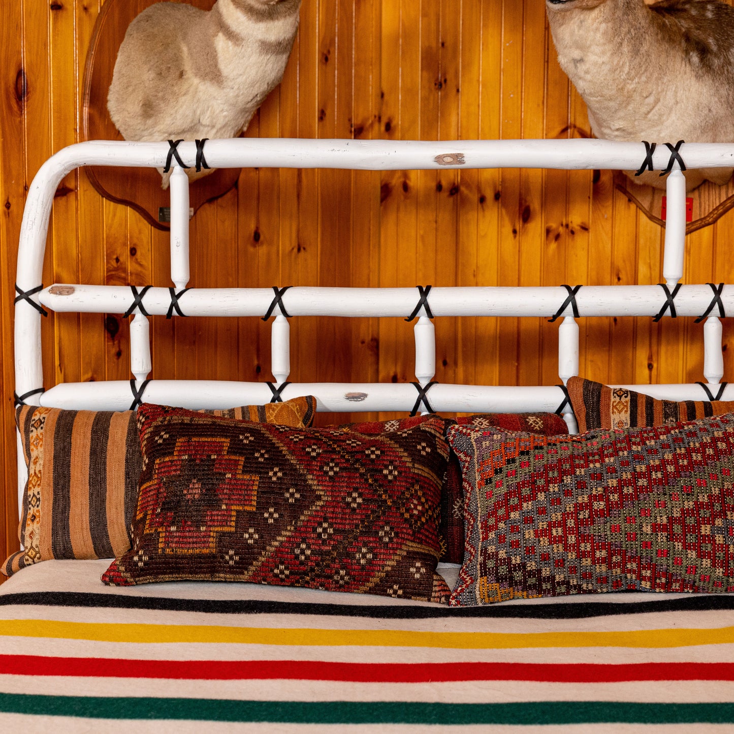 Round Up Bed White